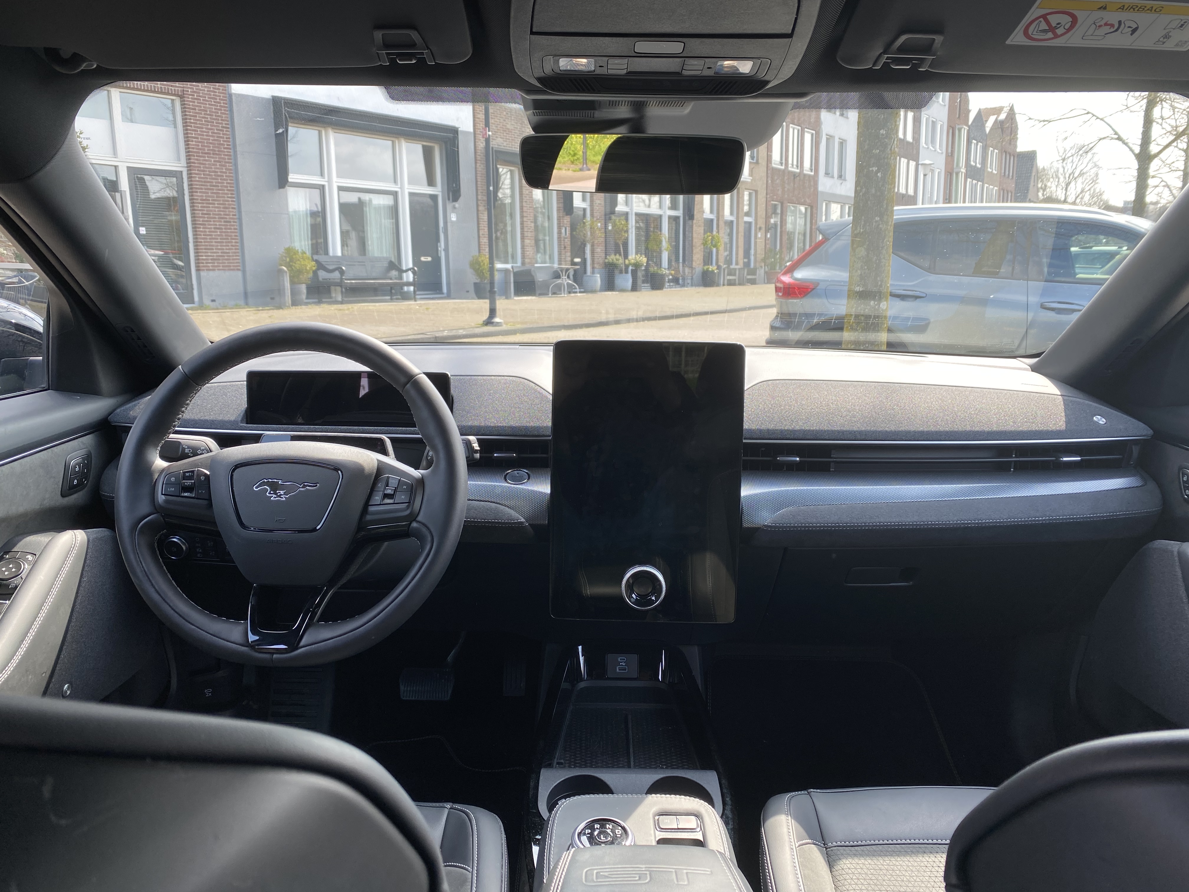 Cockpit van de Ford Mustang Mach-E (GT)