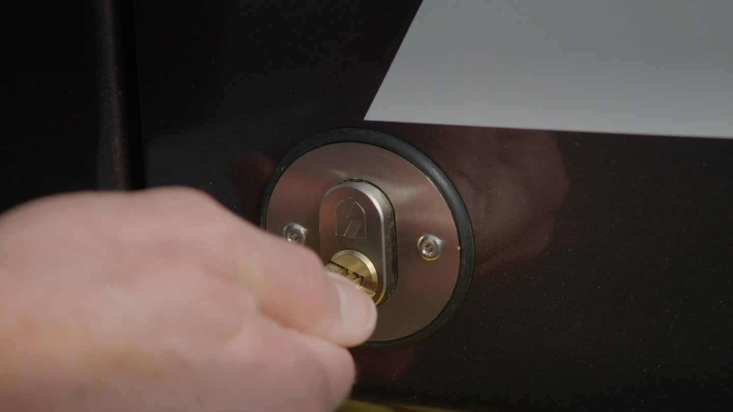 Beveiliging sleutel in sleutelgat