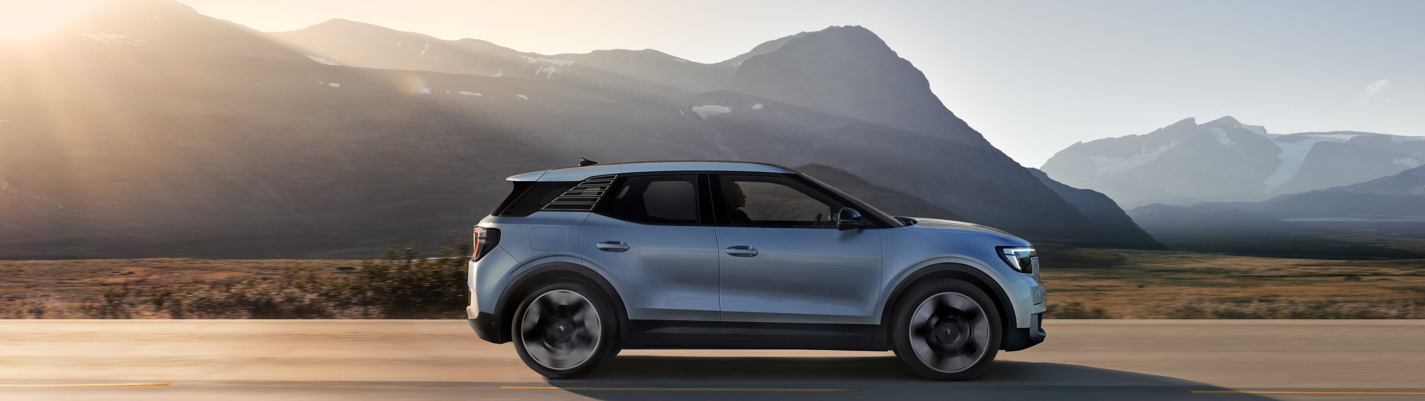 Naam Zijkant Ford explorer aan het rijden met zonsondergang banner